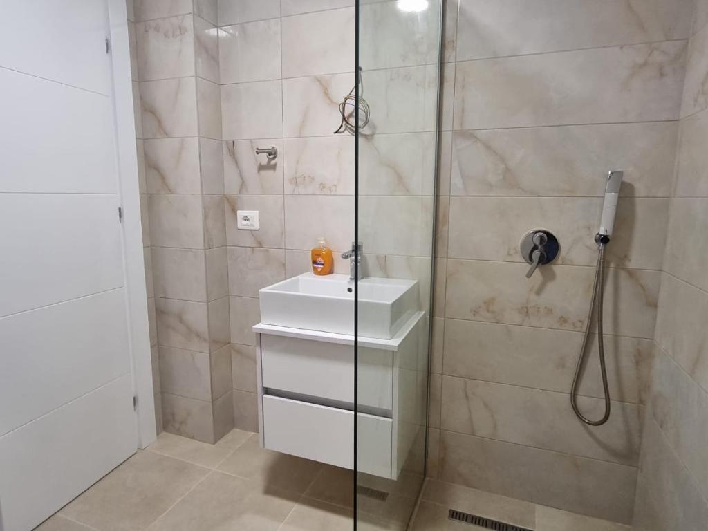 Modern Sea View Apartments - Image 8