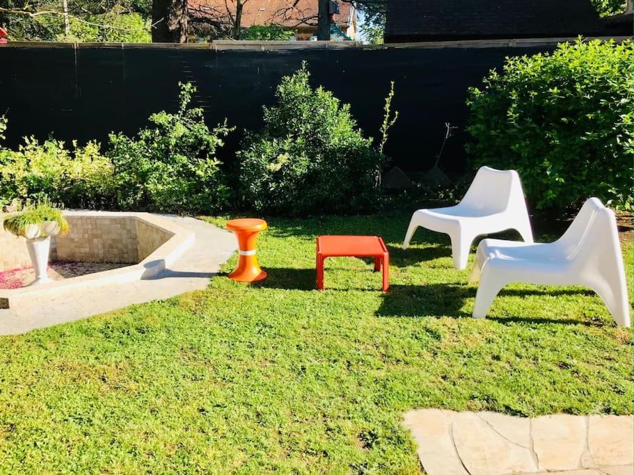 Vonkajšia záhrada v ubytovaní La Maison Pop Appartement meublé indépendant avec jardin
