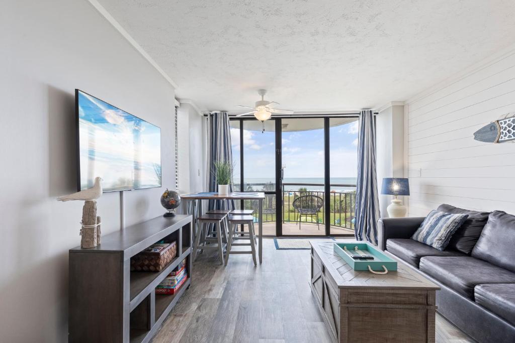Spectacular Oceanfront Condo at Meridian Plaza, Myrtle Beach (updated