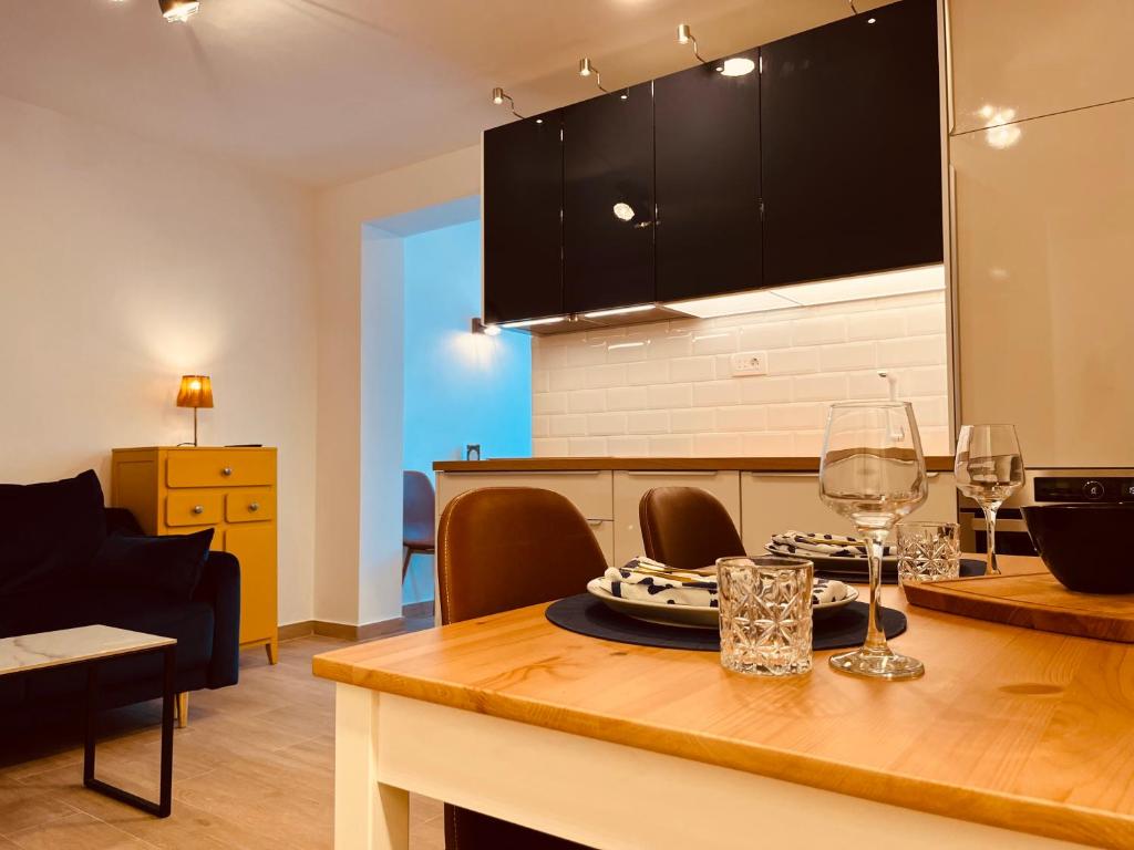 Televízia a/alebo spoločenská miestnosť v ubytovaní Apartman Lobel