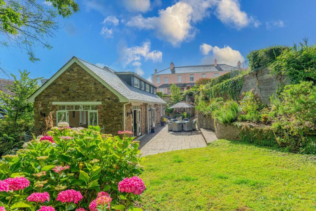 Gallery image of The Old Coach House Salcombe in Salcombe