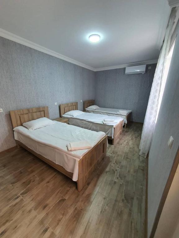 Postel nebo postele na pokoji v ubytování Lime Hill Hotel