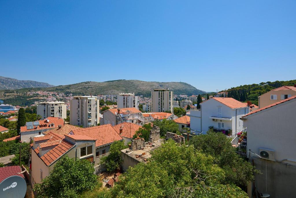 Nespecifikovaný výhled na hory nebo výhled na hory při pohledu z apartmánu