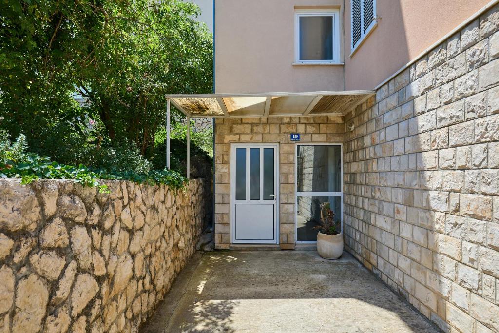 Budova, kde se apartmán nachází