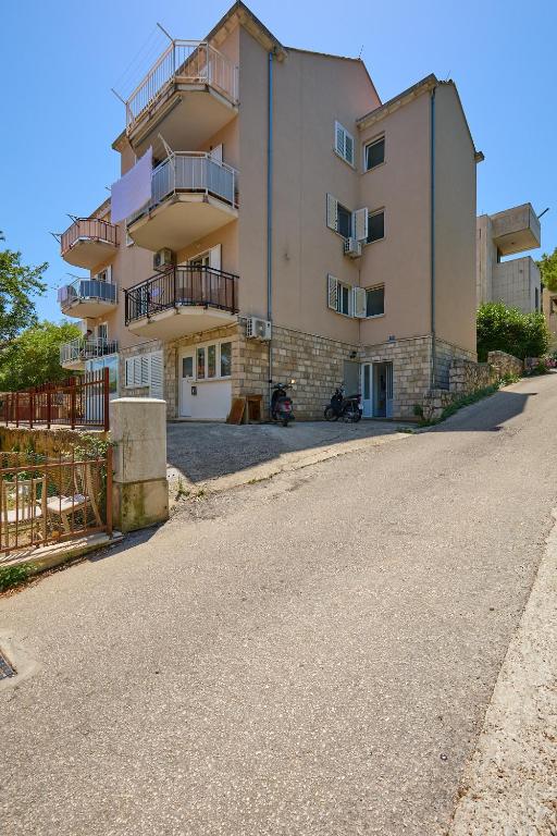 Budova, kde se apartmán nachází