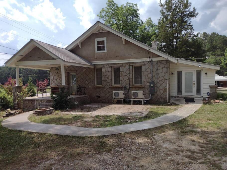 Granite Retreat East - Housity