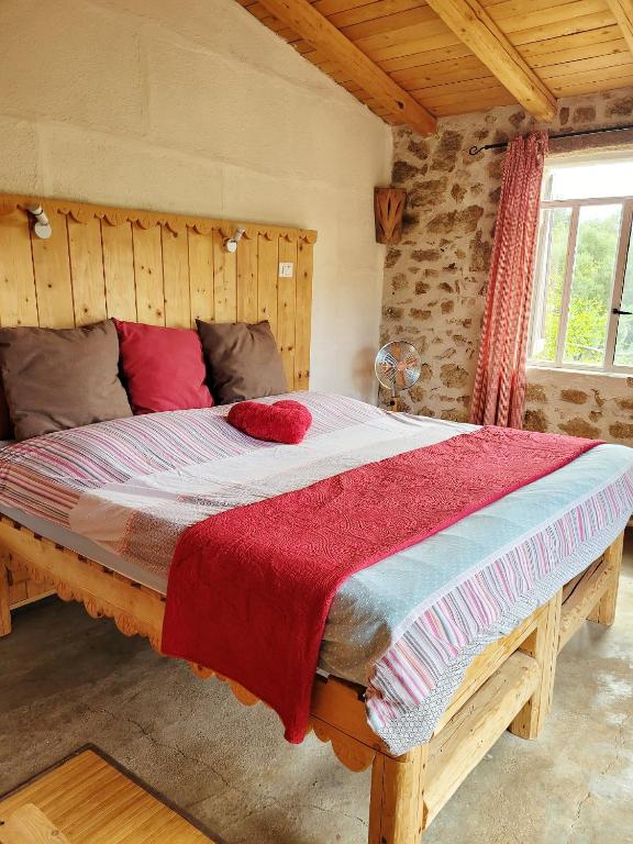 Postel nebo postele na pokoji v ubytování Stazzu la Capretta Farm Camping & Guest Rooms