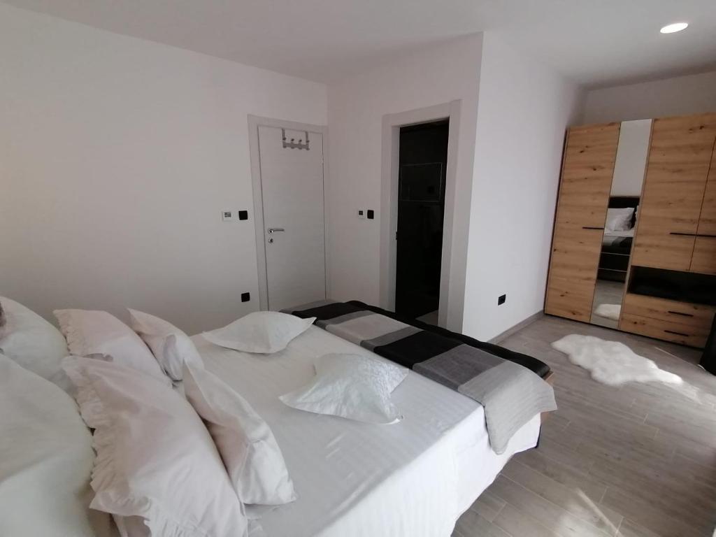 Posteľ alebo postele v izbe v ubytovaní APARTMAN MAX !!!!