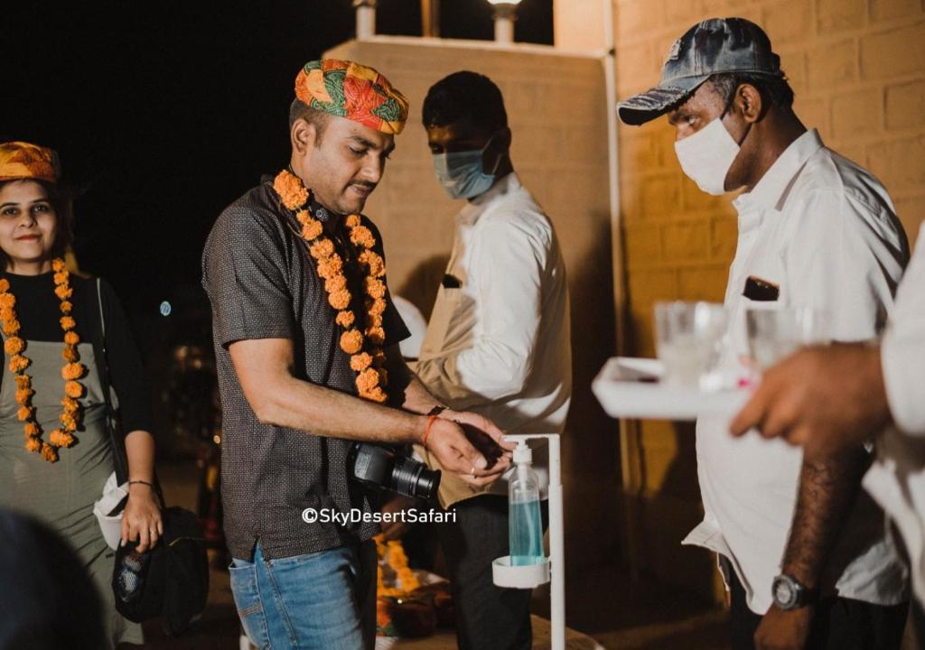 入住Sky Desert Safari Camp Jaisalmer的客人