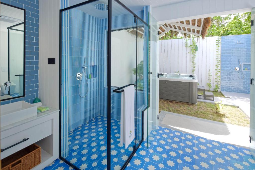Koupelna v ubytování Villa Park Sun Island Resort - Complimentary One Way Domestic Transportation for stays of 7 nights and more 01 April to 30 September 2025