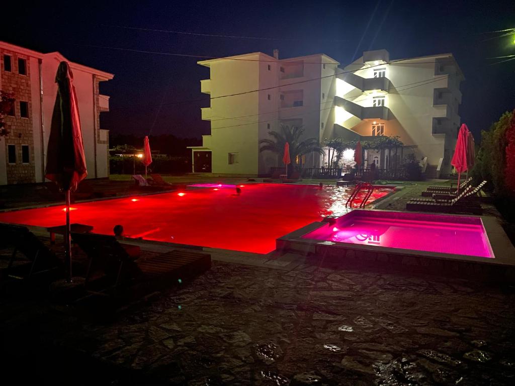 Bazén v ubytování Apartments Catalic nebo v jeho okolí