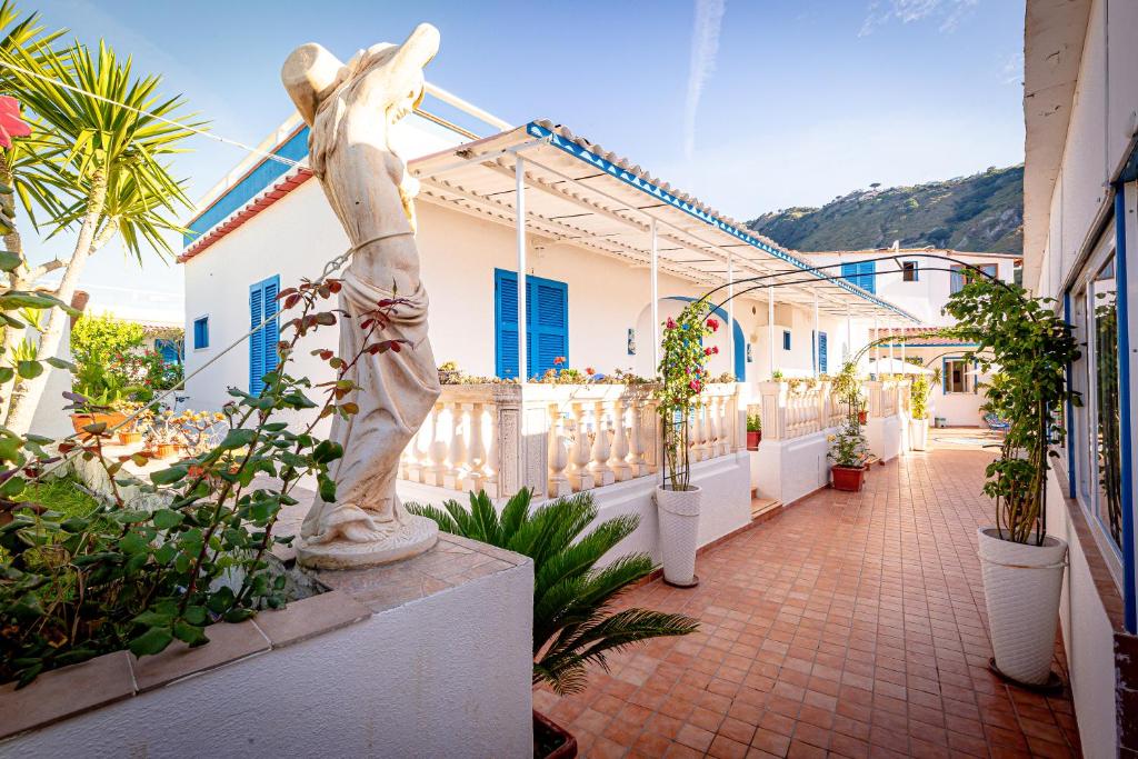 Foto de la galeria de Hotel Casa Adolfo Ischia a Ischia