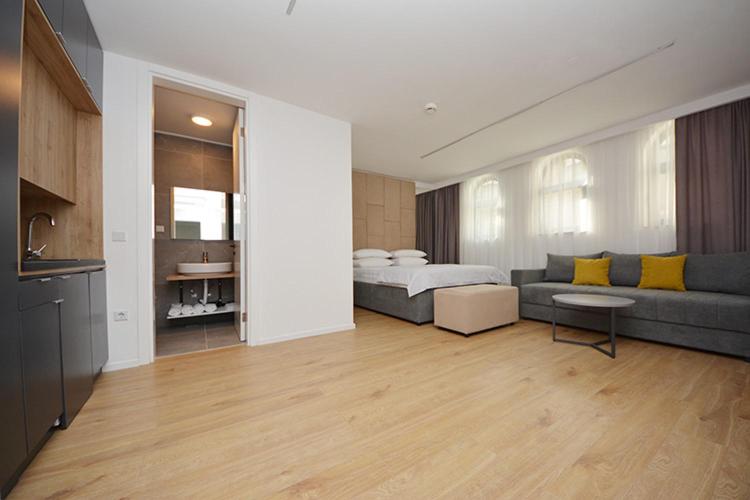 Miss Saray - One-Bedroom Apartment