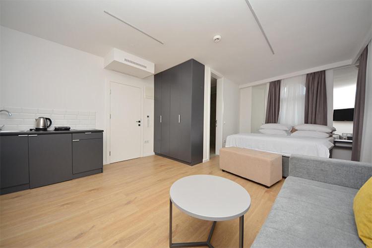 Miss Saray - One-Bedroom Apartment