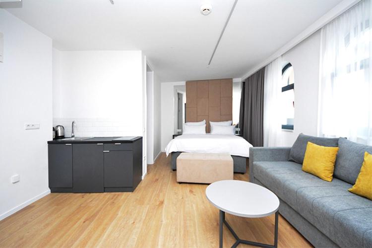 Miss Saray - One-Bedroom Apartment
