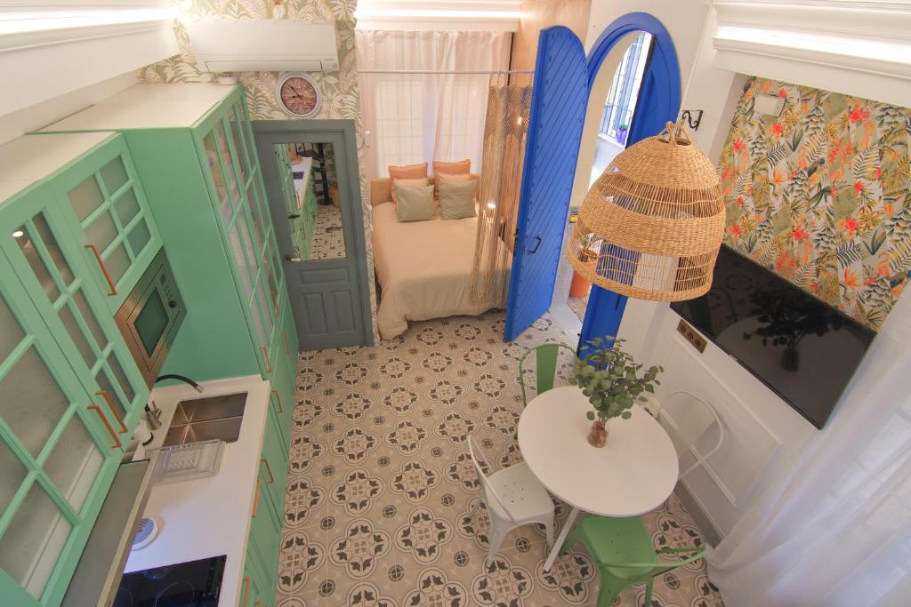 Stylish Beachfront Duplex - with Private Roof Terrace