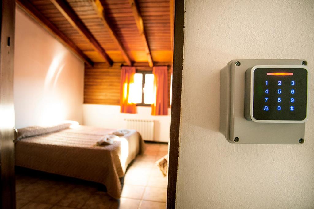 Postel nebo postele na pokoji v ubytování Cucu Haus Hostel