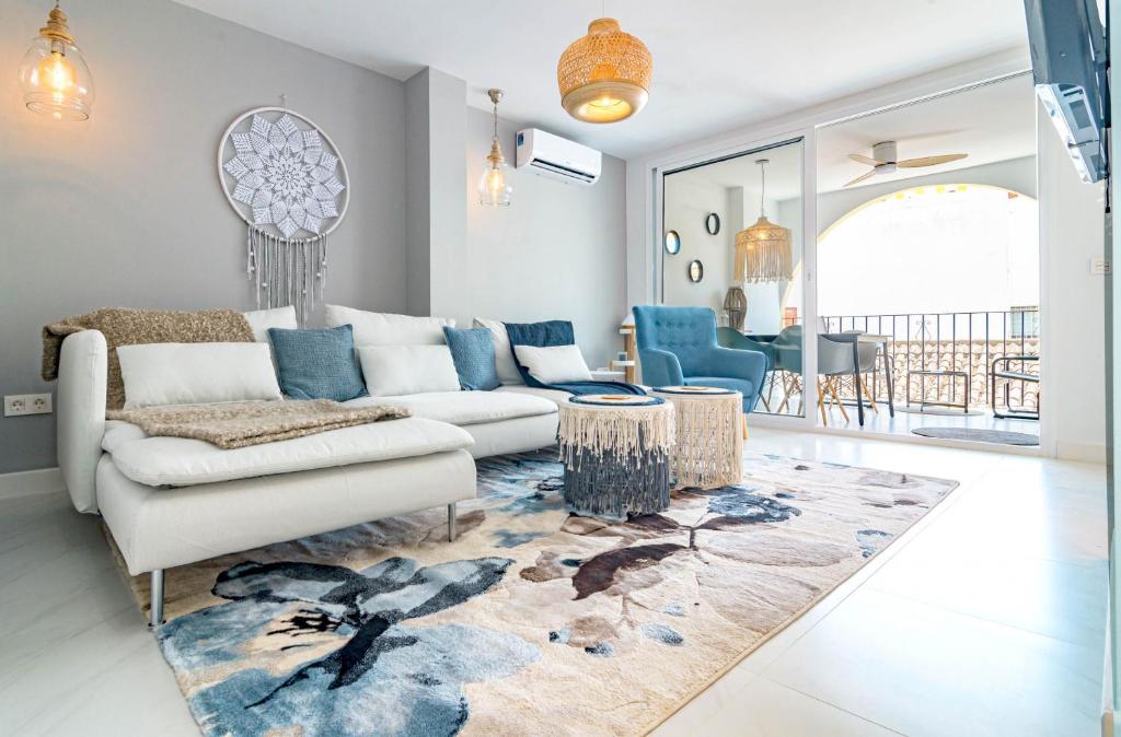 CA44- Modern flat in old town , 100 m to beach - Housity