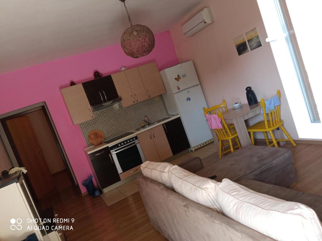 Kuchyň nebo kuchyňský kout v ubytování Apartment Antonija
