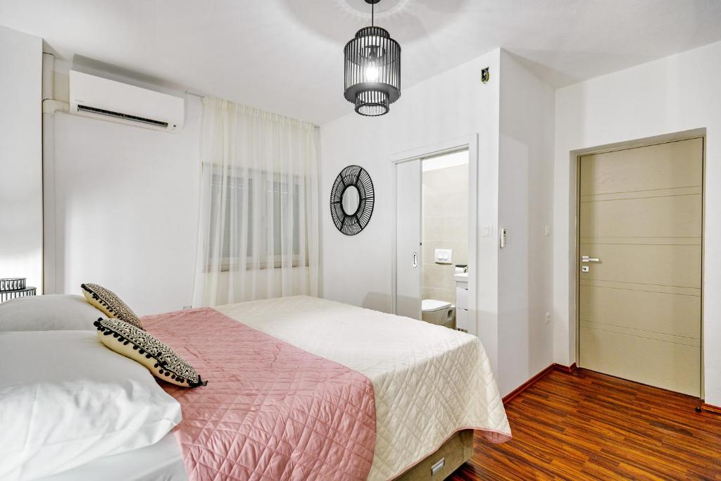 Villa Pacis - Villa De 3 Dormitorios