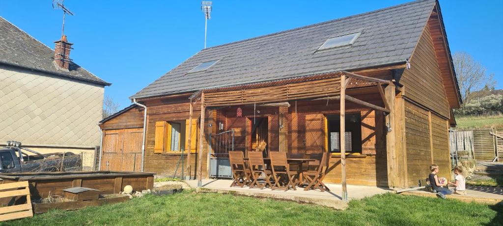 CHALET ANTLANA maison chaleureuse - Three-Bedroom House