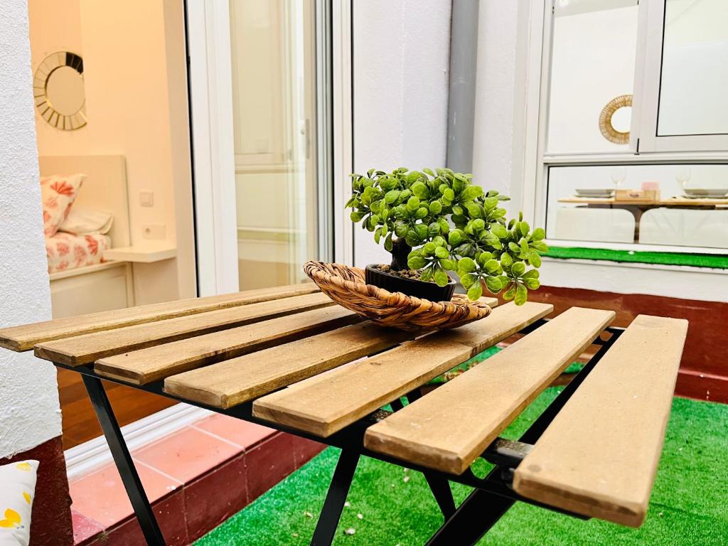 Zdjęcie z galerii obiektu Marinac3 Precioso apartamento con patio en el centro histórico de Málaga w Maladze