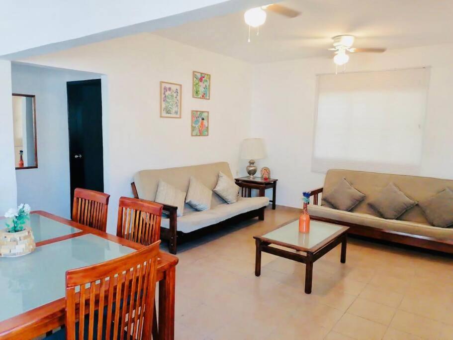 Posezení v ubytování Hermosa casa Tuxpan con Aire Acondicionado 2BED 1BATH