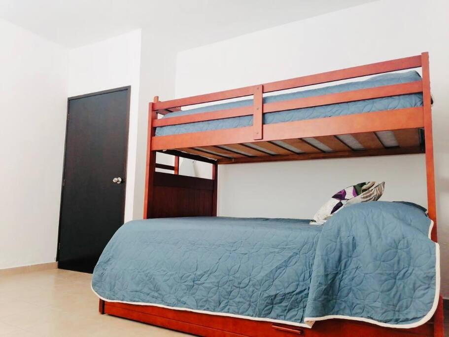 Postel nebo postele na pokoji v ubytování Hermosa casa Tuxpan con Aire Acondicionado 2BED 1BATH