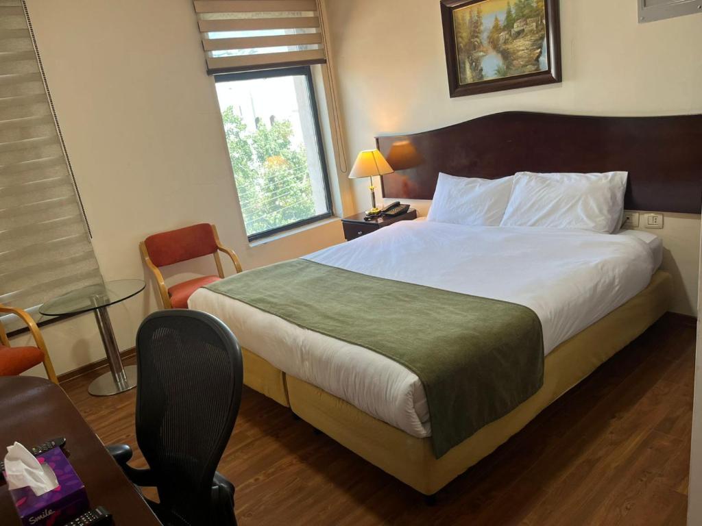 Rozana Hotel - Deluxe Double Room