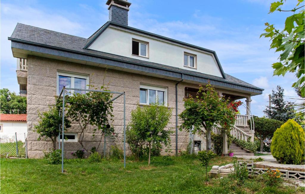 Zahrada ubytování 4 Bedroom Awesome Home In Chantada