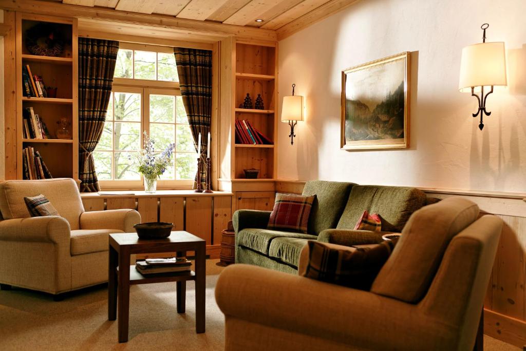 Hotel Alpenrose Wengen - a family affair since 1881的休息区