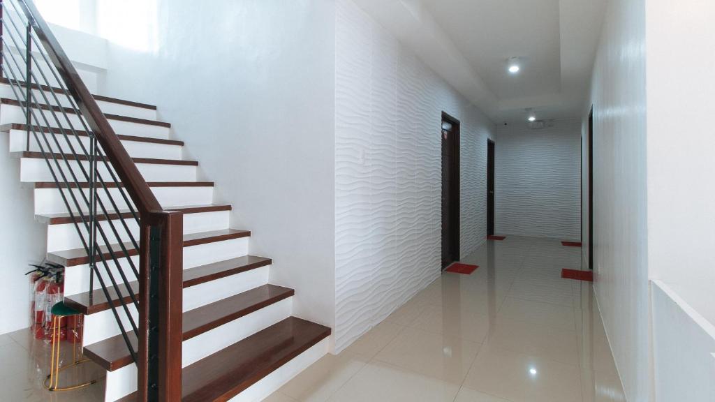 Fotografie z fotogalerie ubytování RedDoorz Plus at DBuilders Poblacion BGC v destinaci Manila