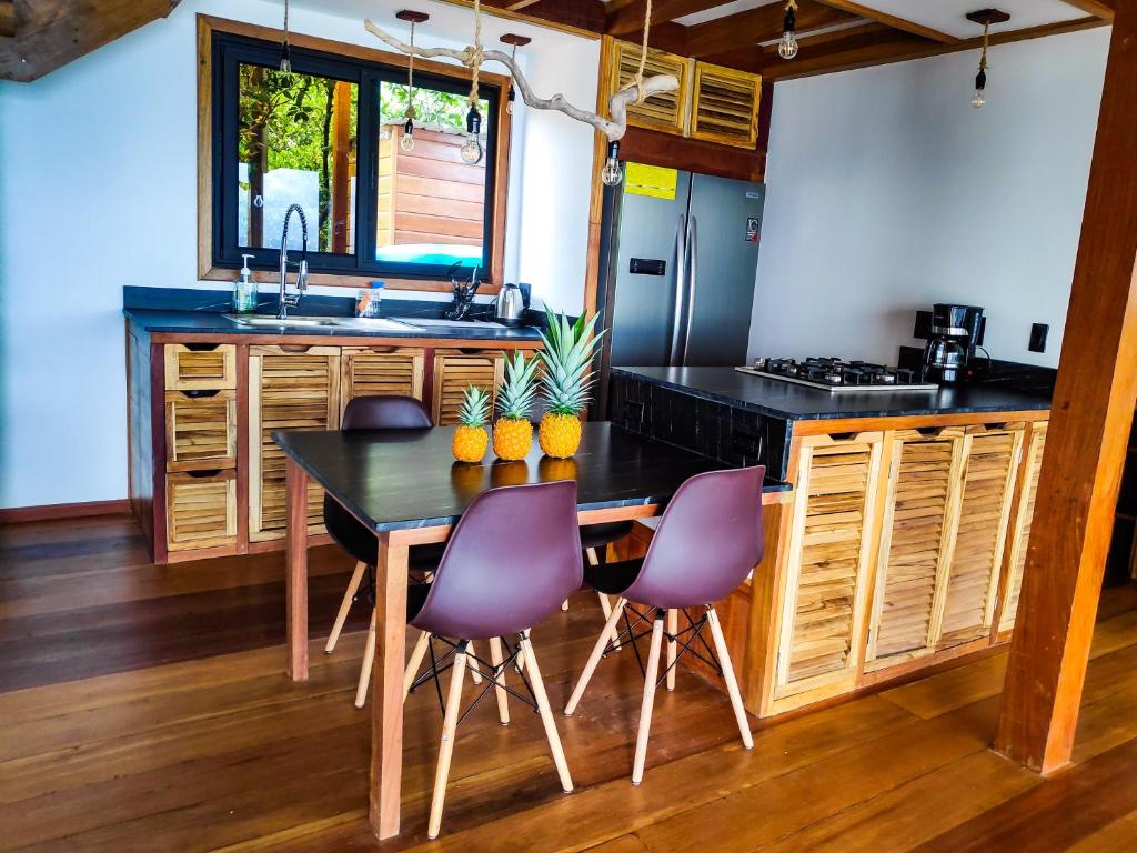 Kuchyň nebo kuchyňský kout v ubytování Bahia Coral Lodge