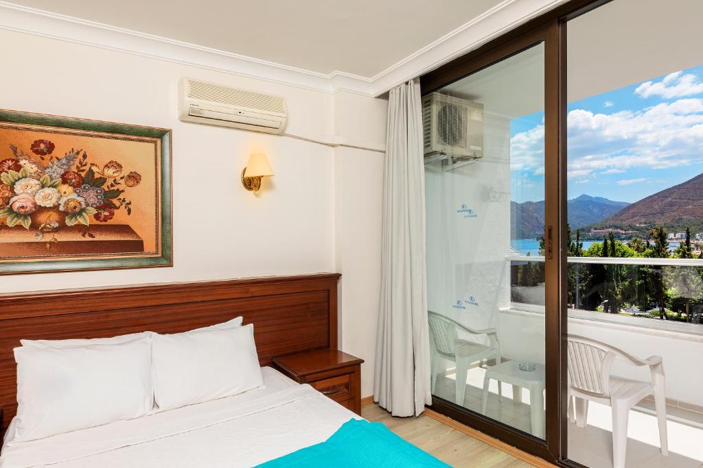 Kayamaris Hotel - Quarto Triplo