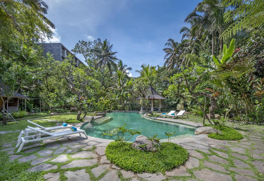 Bazén v ubytování Korurua Dijiwa Ubud nebo v jeho okolí
