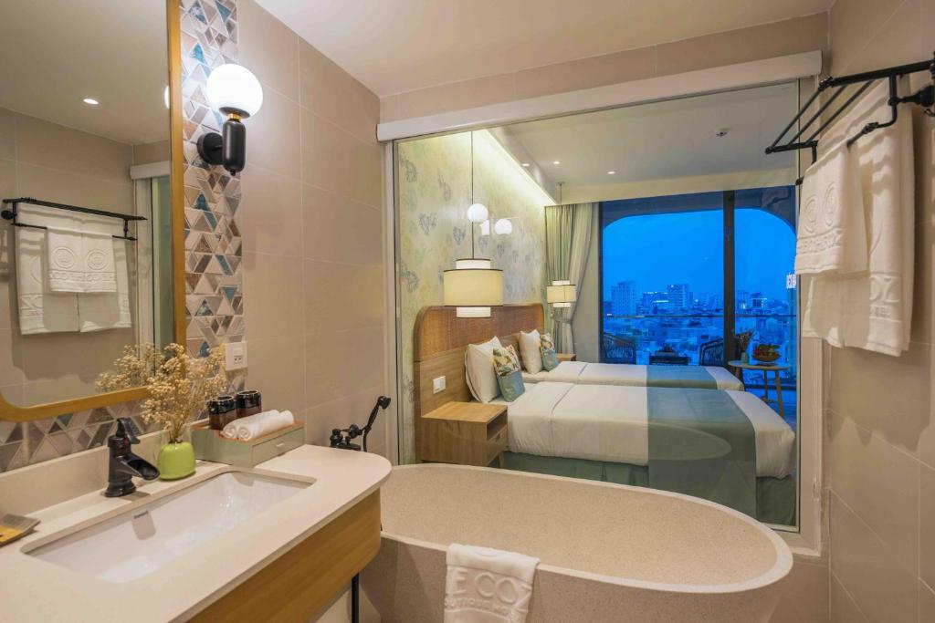 Deluxe Twin with Balcony - Free One-way Airport Transfer