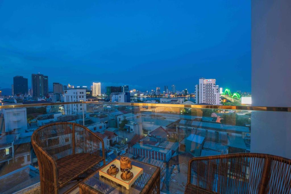 Deluxe Double with River View and Balcony - Free One-way Airport Transfer