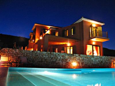 Basen w obiekcie Villa Brio lub w pobliżu