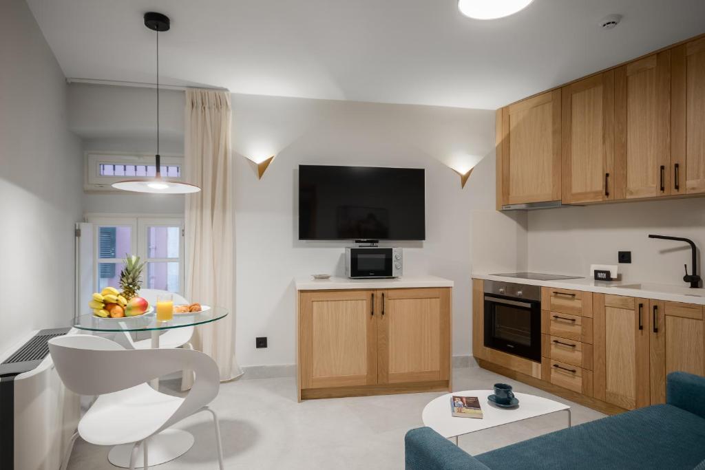 New York Luxury Suites - 14