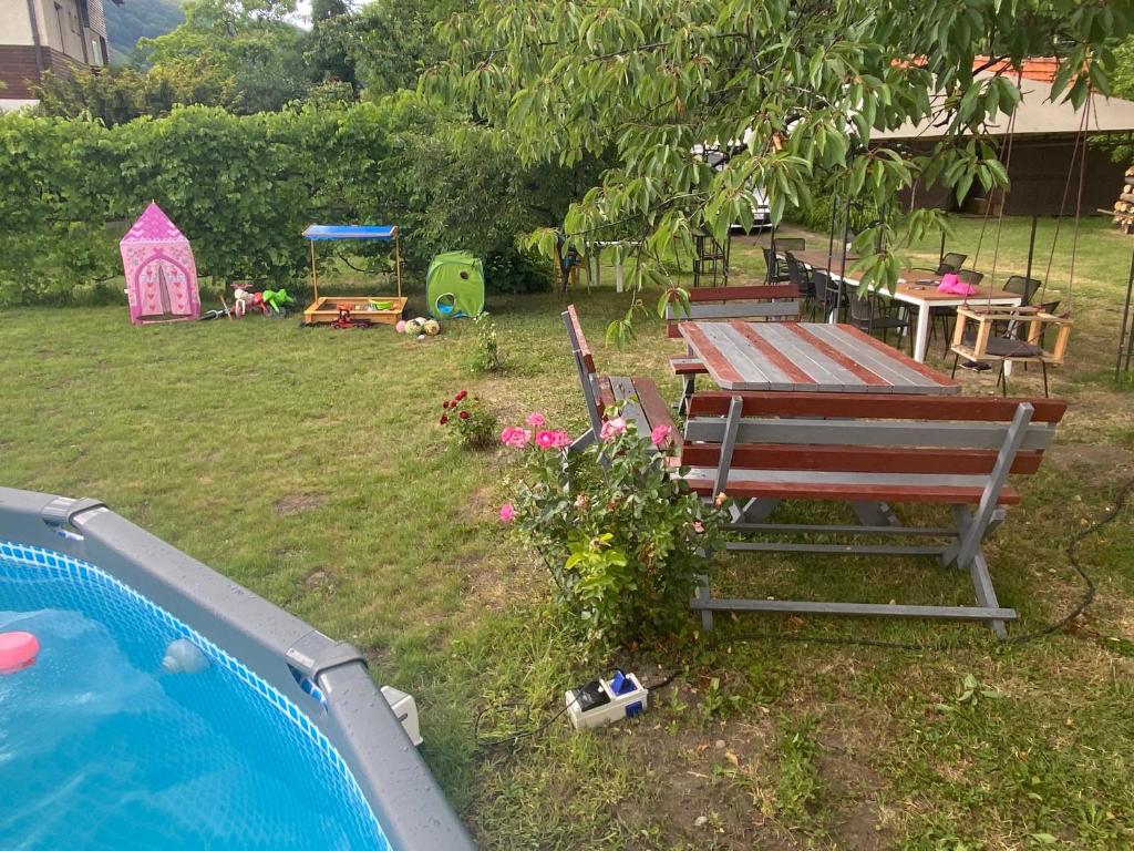 Zahrada ubytování Casa Bucataria Fonix