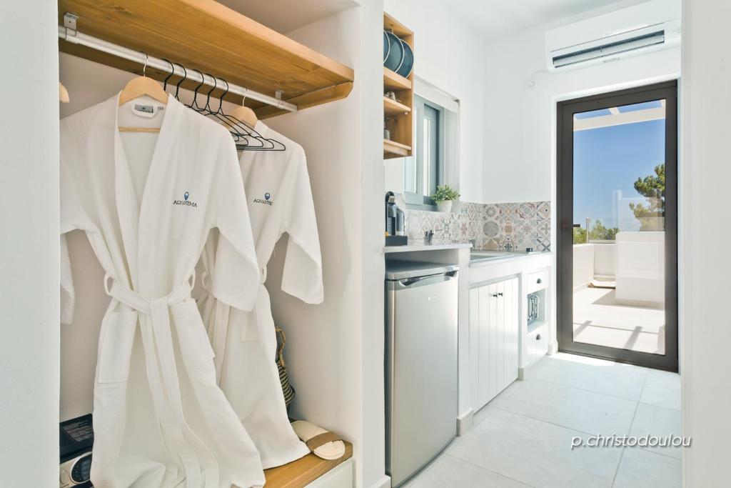 Kuchyň nebo kuchyňský kout v ubytování Agnantema luxury suites