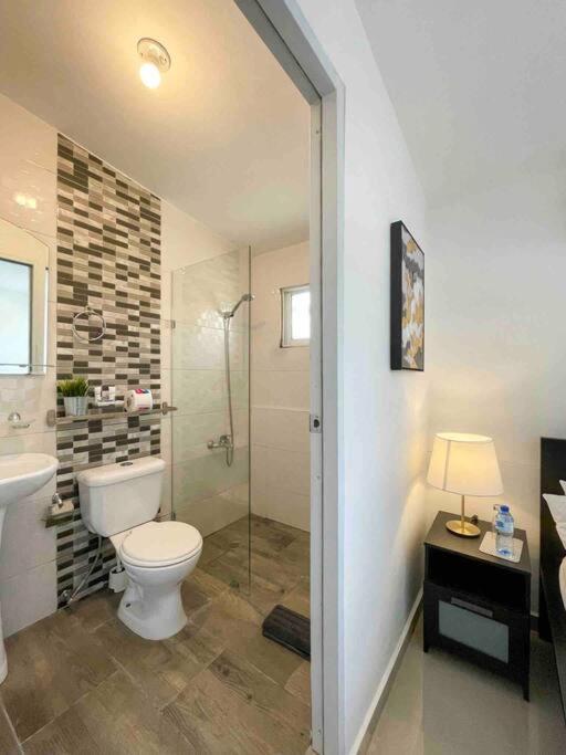 Koupelna v ubytování Studio Apartment in Los Jardines Sleeps 2
