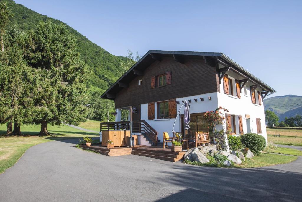 Nespecifikovaný výhled na hory nebo výhled na hory při pohledu z bed and breakfast