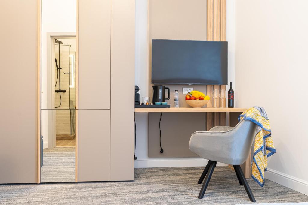 Olympic Boutique - Resim 11