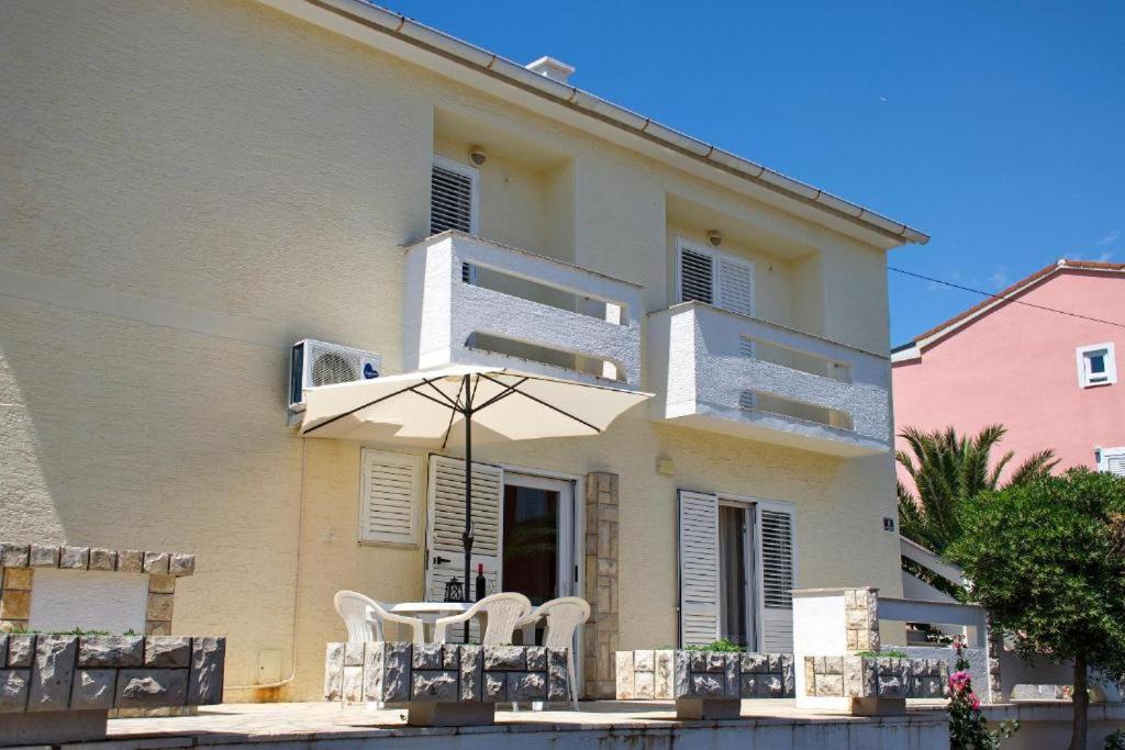 Balkon lub taras w obiekcie Two bedroom apartments Elvira
