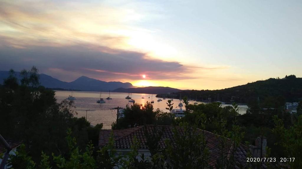 Gallery image of Archontikon 1800 in Poros