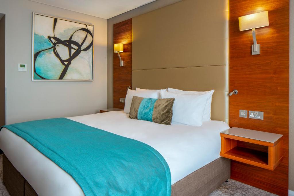 Postel nebo postele na pokoji v ubytování Crowne Plaza London - Docklands by IHG