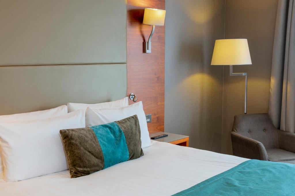 Postel nebo postele na pokoji v ubytování Crowne Plaza London - Docklands by IHG