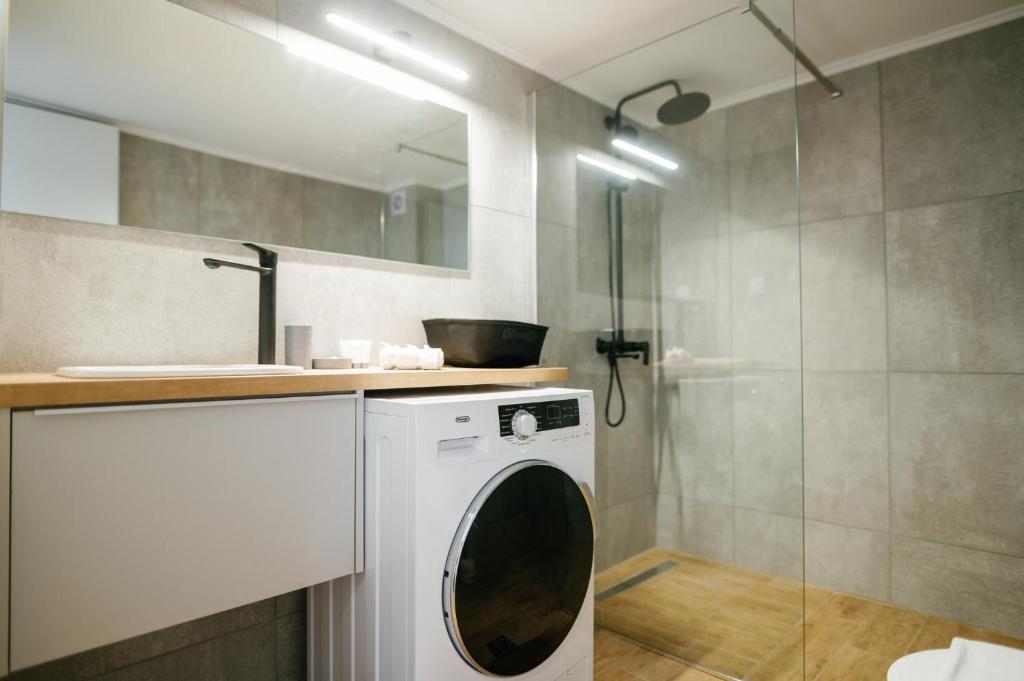 Kúpeľňa v ubytovaní STAMATINA'S LUXURY APARTMENTS (DELUXE SUITE)