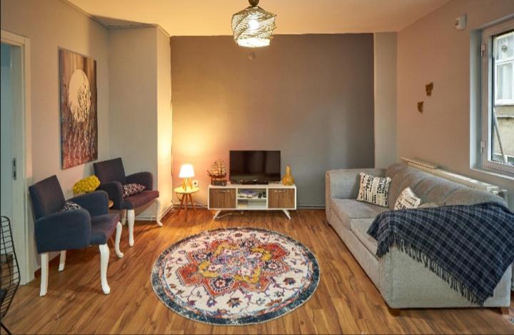 LOVELY 2 BEDROOM FOR 4 PEOPLE APARTMENT CİHANGİR